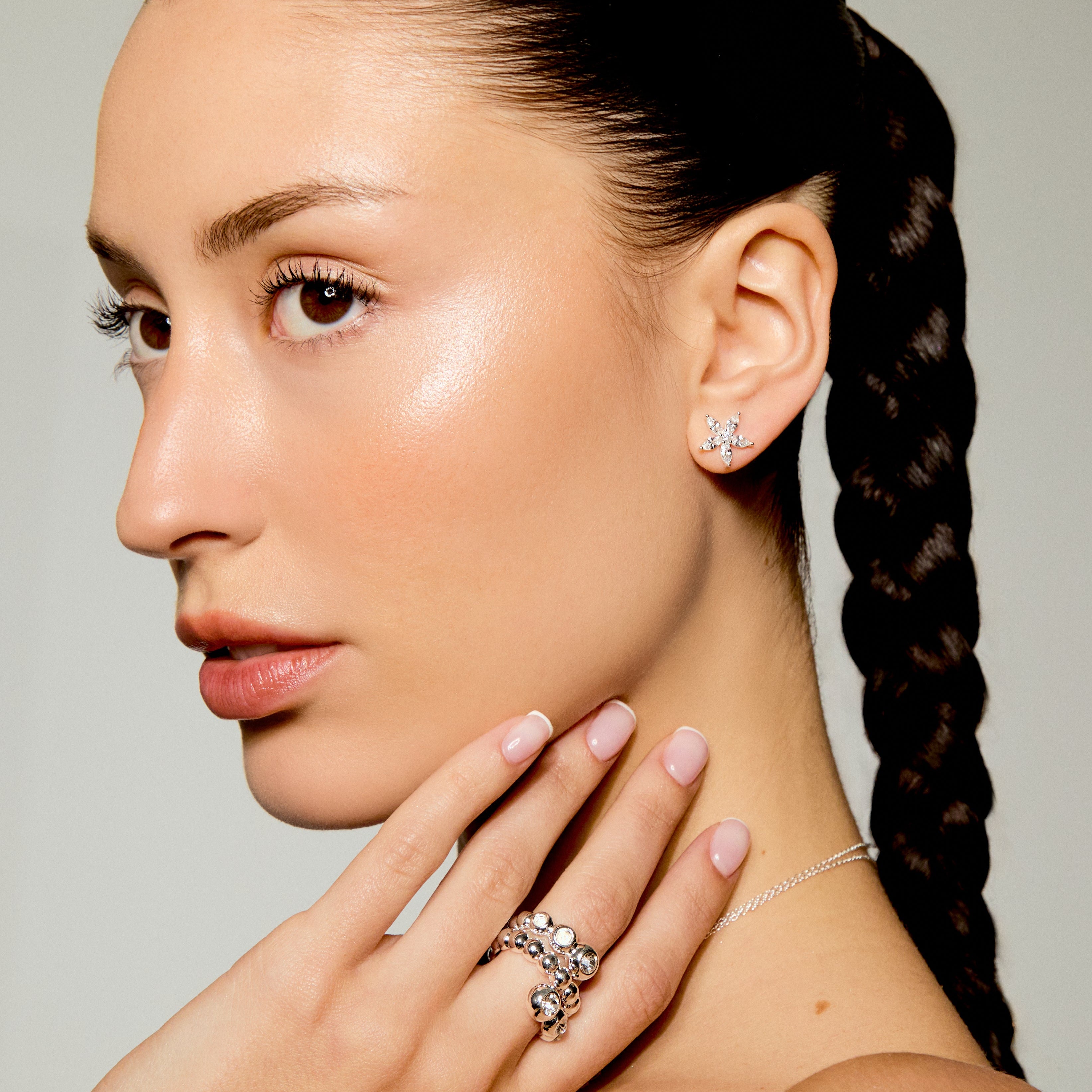 Boutons d'Oreilles Fleur Solitaire