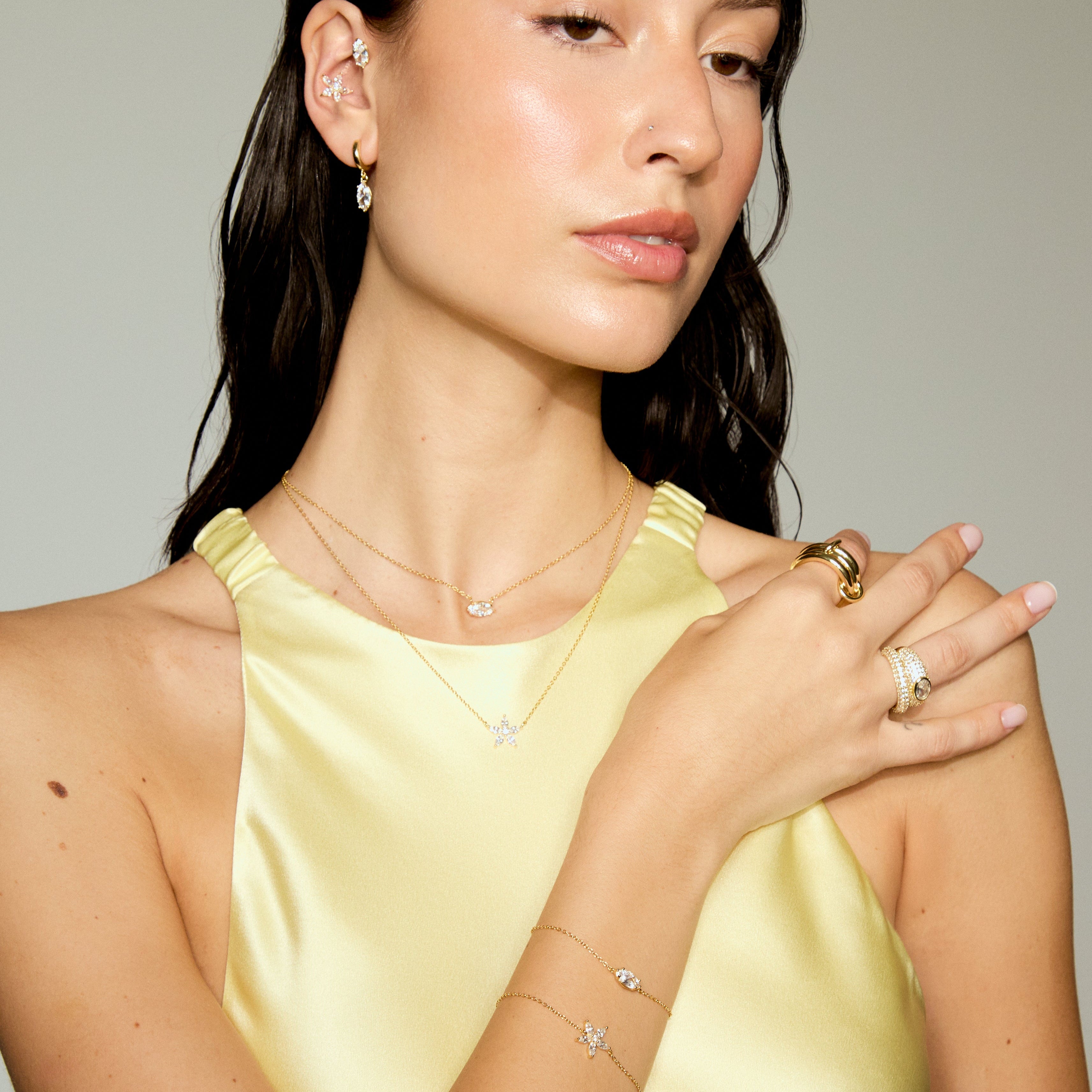 Anneaux Huggies Marquise Solitaire