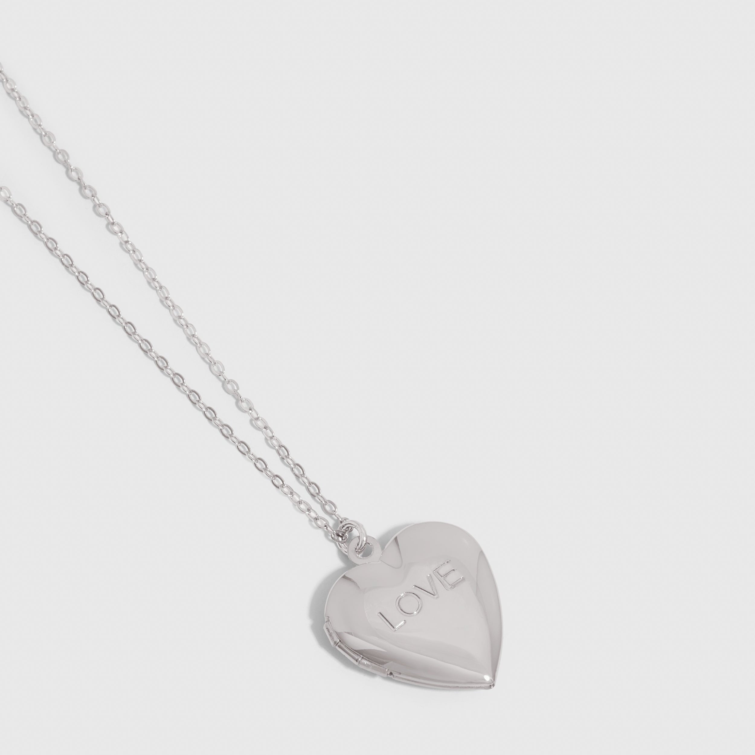 Collier Pendentif Médaillon Cœur