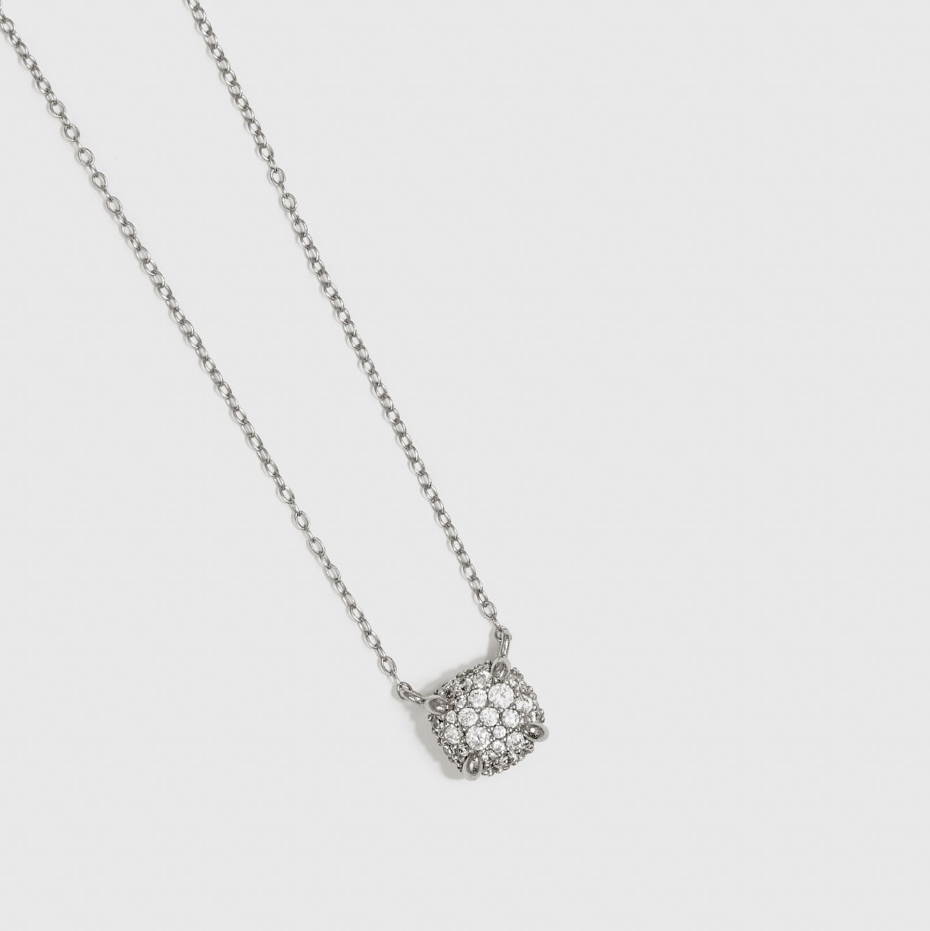 Collier Pendentif Carré Pavé