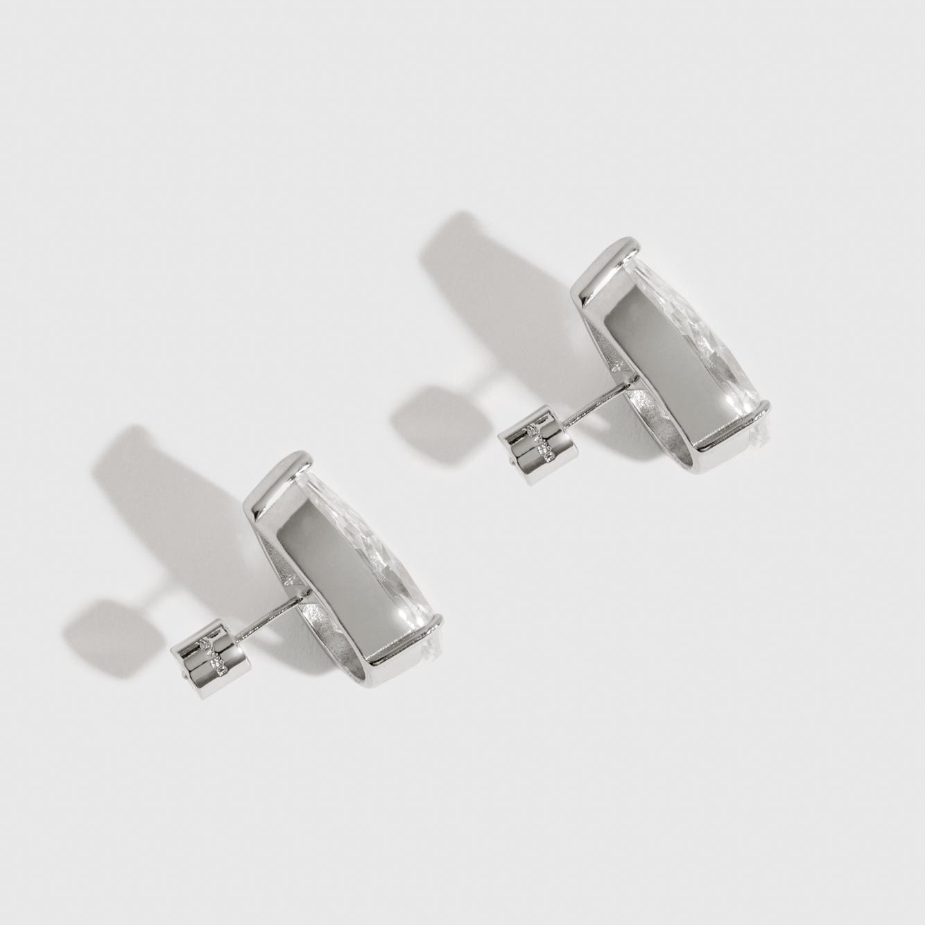 Boutons d'Oreilles Grande Goutte Solitaire