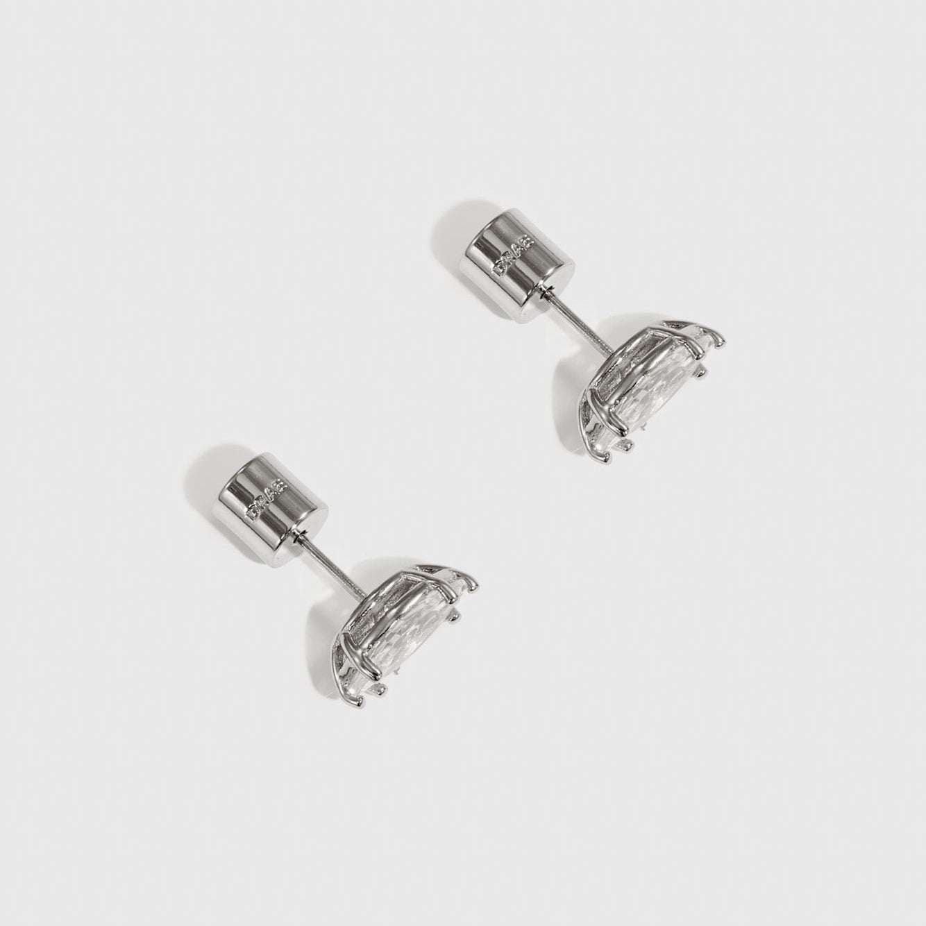 Boutons d'Oreilles Marquise Solitaire