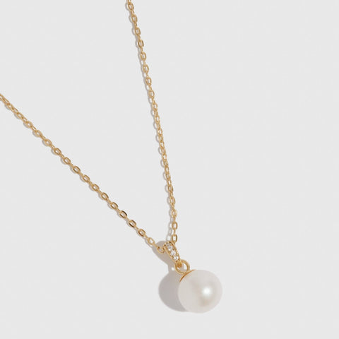 Solitaire Pearl Pendant Necklace