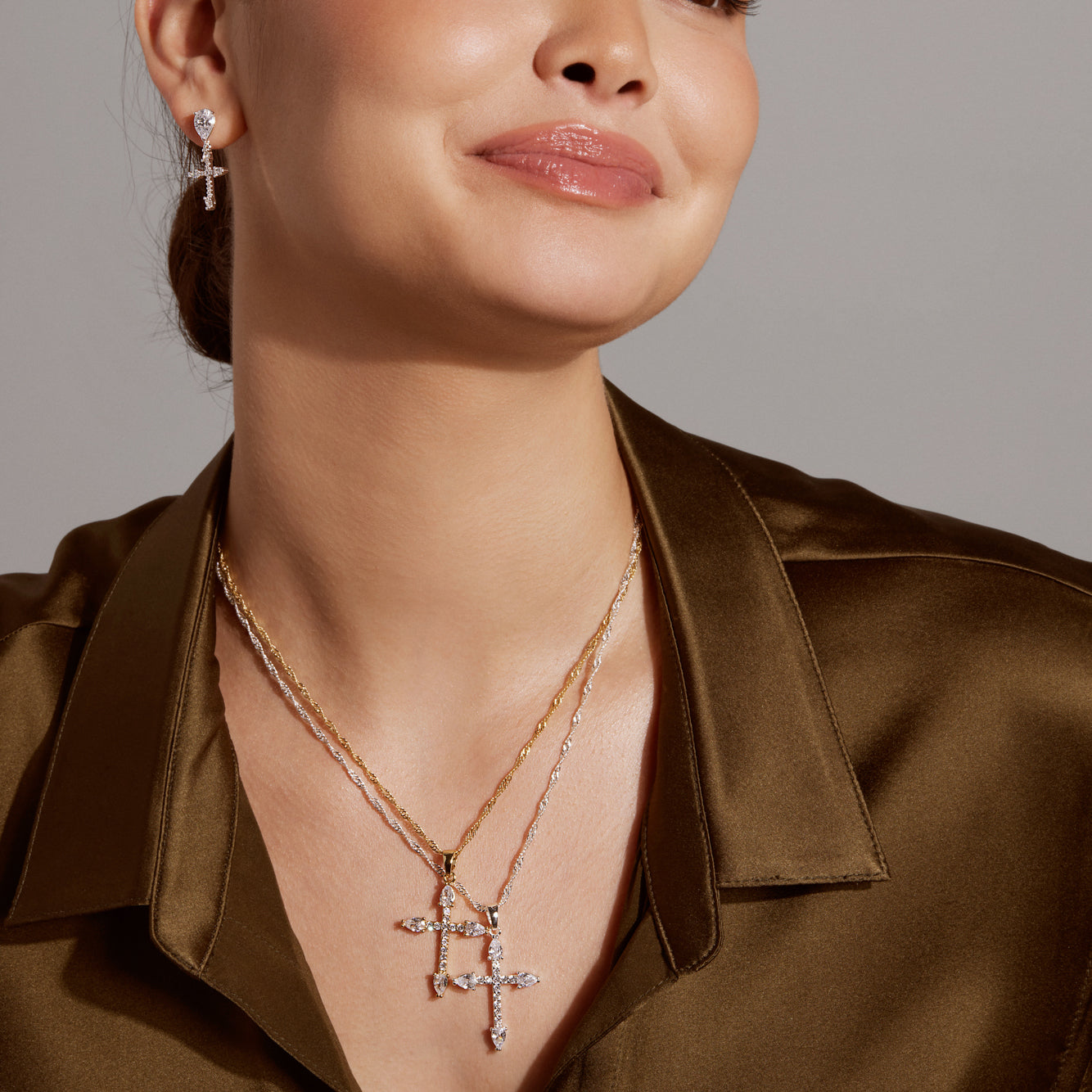 Collier Croix Sacrée