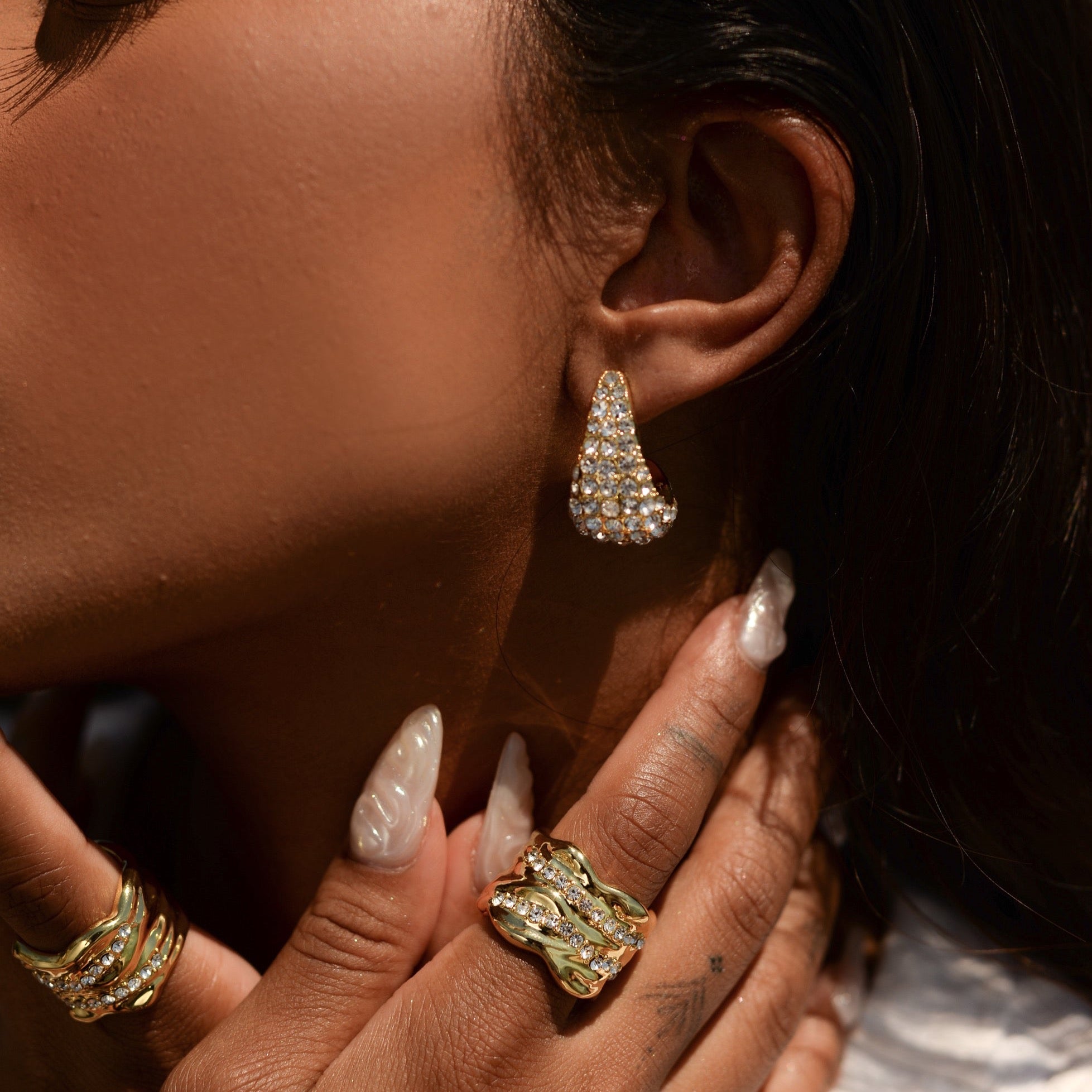 Hira Bold Earrings