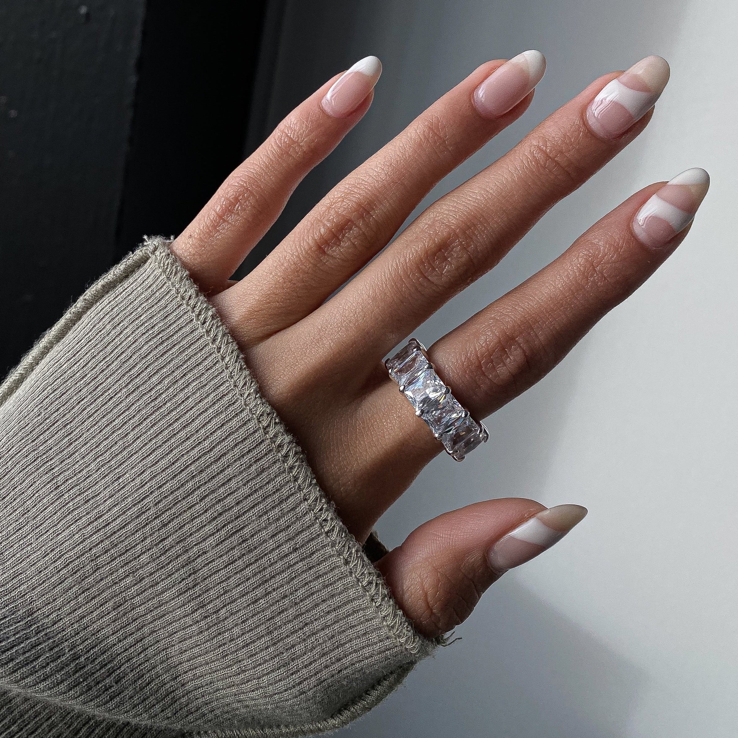 Beverly Hills Ring - Silver - Detail View